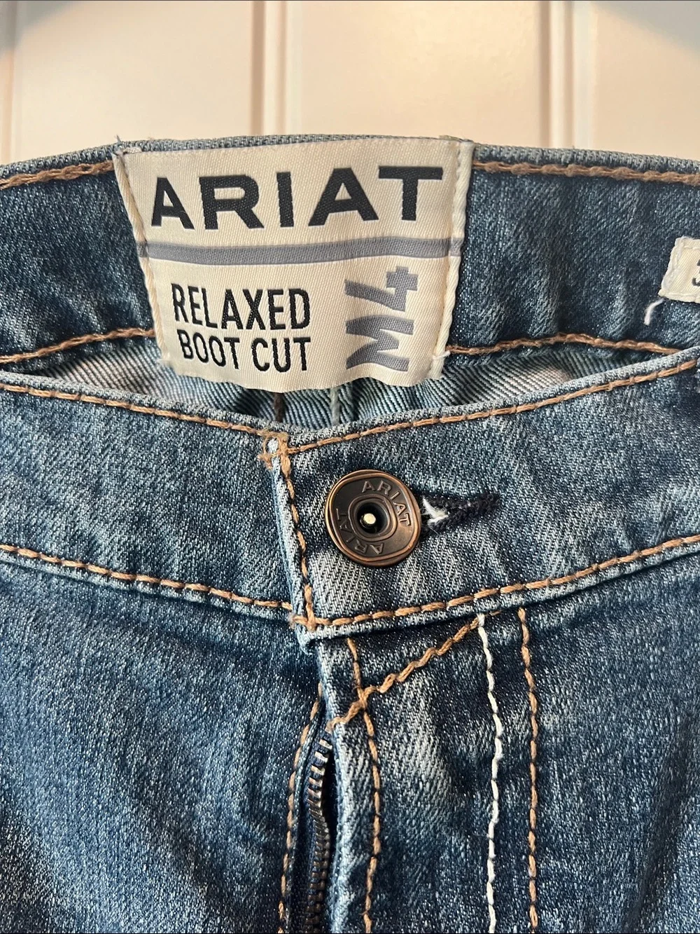 Ariat Men's Straight Jeans in Medium Indigo Wash
